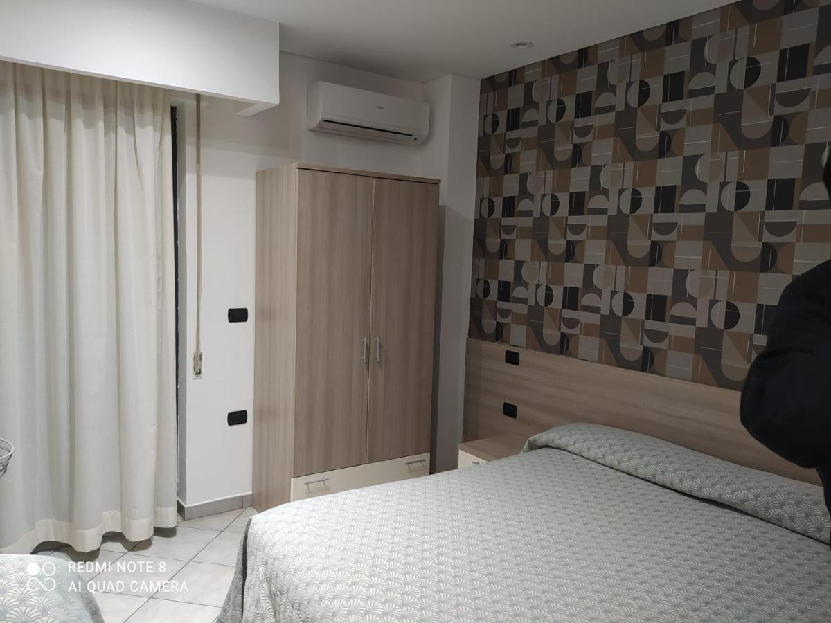 Hotel Poseidon كوريليانو كالابرو المظهر الخارجي الصورة
