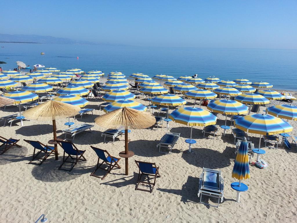 Hotel Poseidon كوريليانو كالابرو المظهر الخارجي الصورة