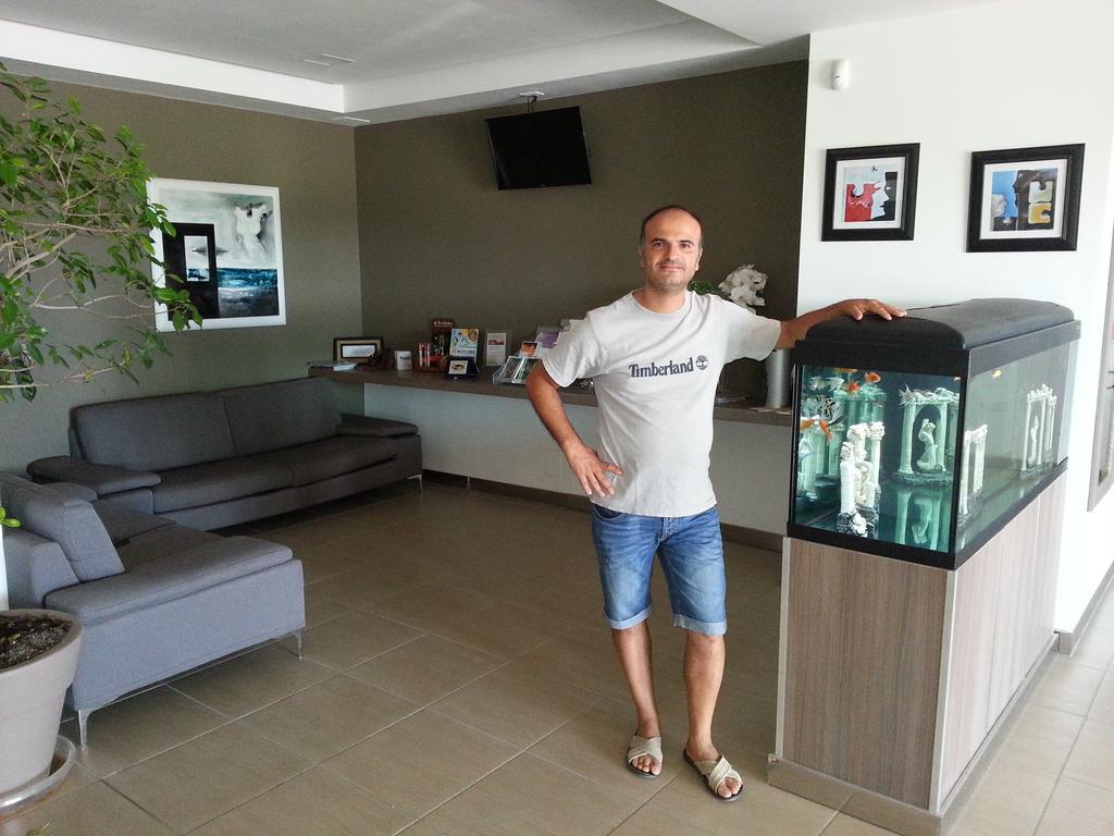 Hotel Poseidon كوريليانو كالابرو المظهر الخارجي الصورة
