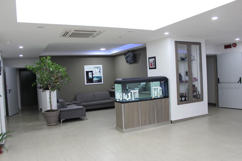 Hotel Poseidon كوريليانو كالابرو المظهر الخارجي الصورة