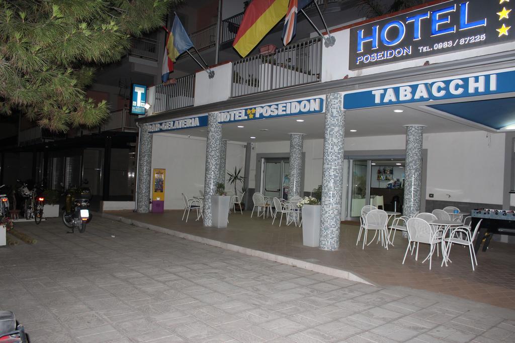 Hotel Poseidon كوريليانو كالابرو المظهر الخارجي الصورة