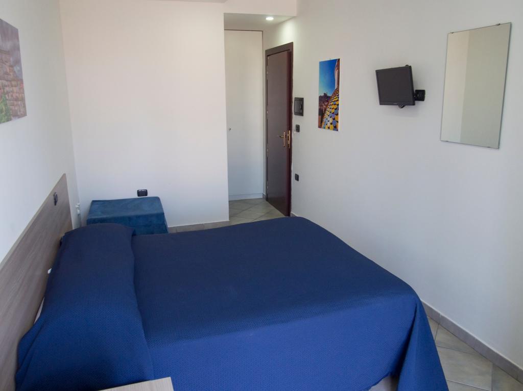 Hotel Poseidon كوريليانو كالابرو المظهر الخارجي الصورة