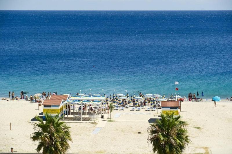 Hotel Poseidon كوريليانو كالابرو المظهر الخارجي الصورة